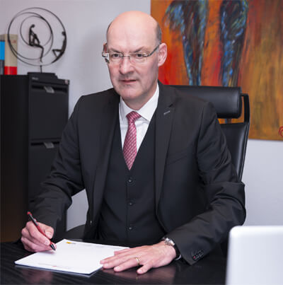 Markus Schmieszek - Fachanwalt für Familienrecht, Fachanwalt für Verkehrsrecht, ADAC-Vertragsanwalt, Mitglied in der Arbeitsgemeinschaft Verkehrsrecht und Familienrecht des DAV 